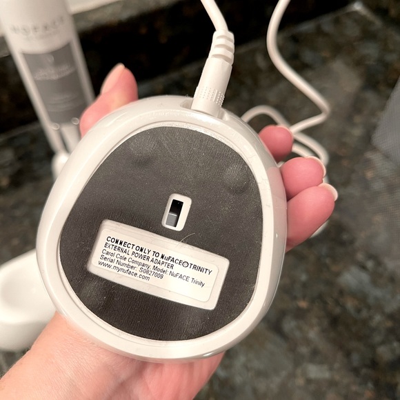 The Trinity + ELE Facial Micro-current Device - Picture 4 of 4